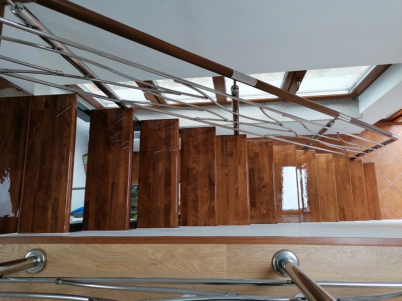 scari de interior din lemn masiv