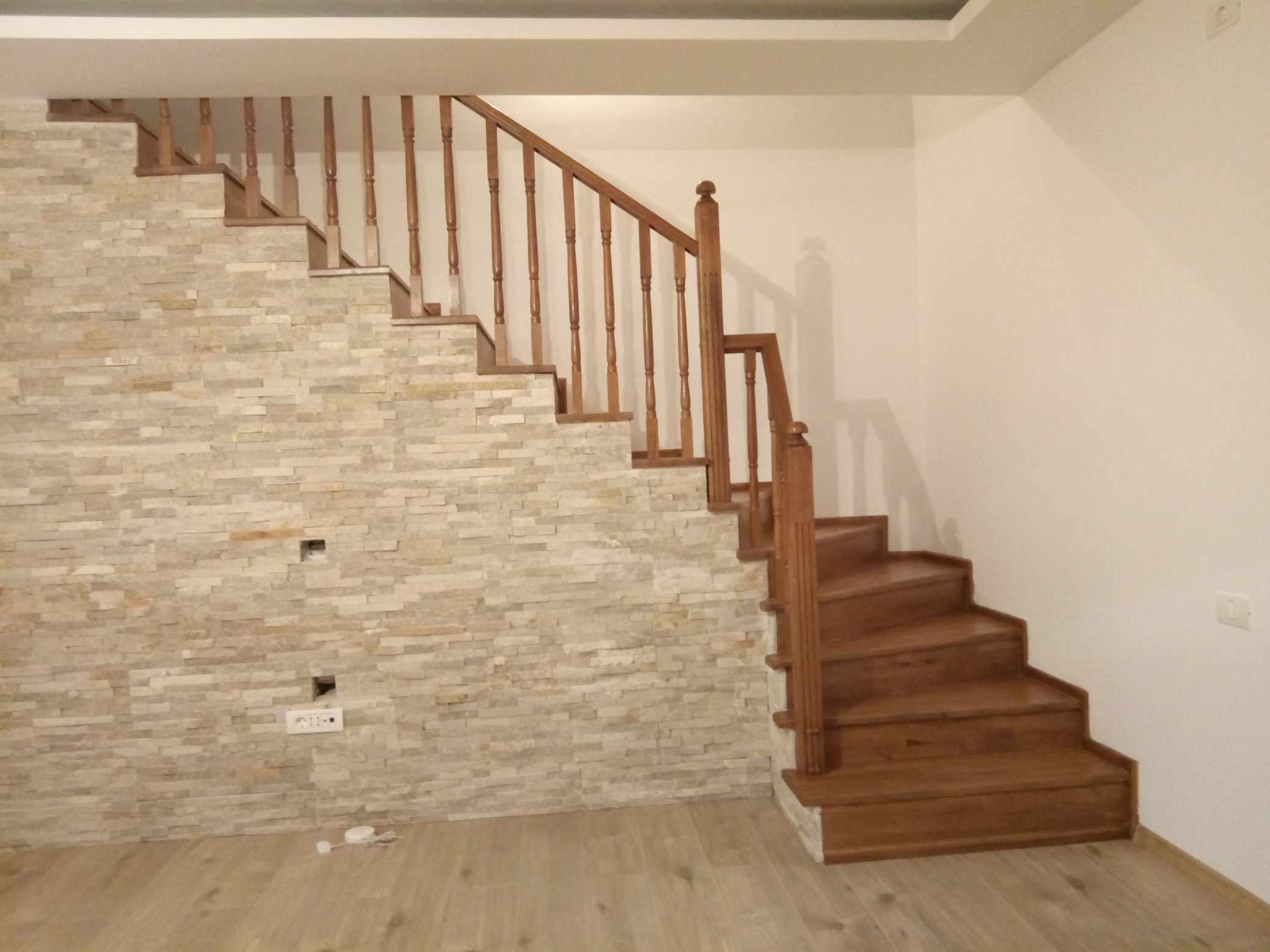 scari pentru interior din lemn
